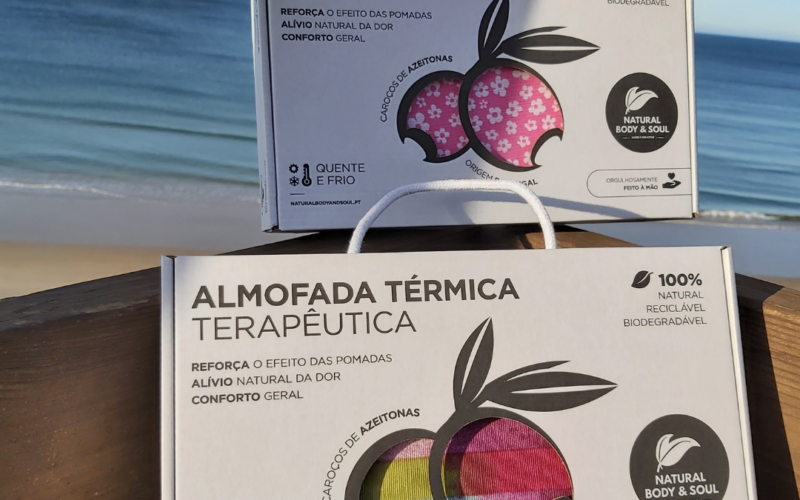Descubra mais sobre a nossa marca de almofadas térmicas terapêuticas de caroços de azeitona, para alívio da dor e conforto geral