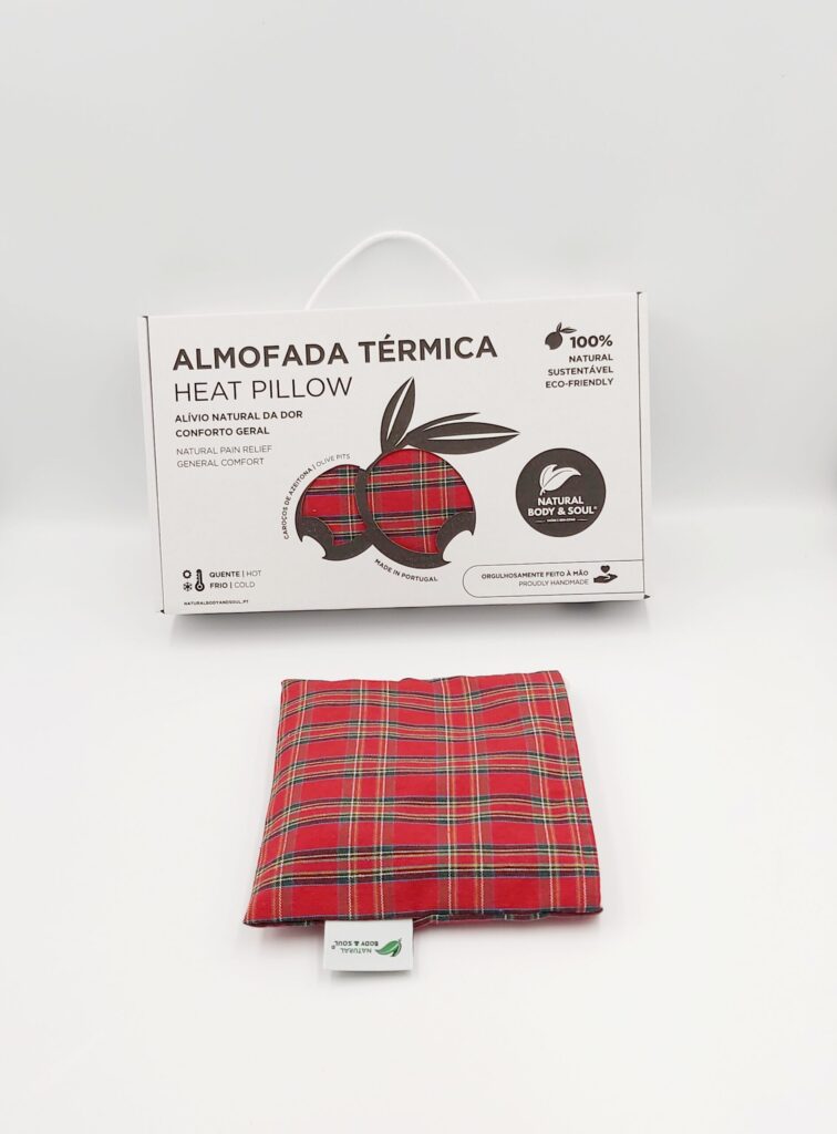 Almofada Termica Terapeutica Alívio Cólicas Bebé, ajuda a relaxar e a dormir melhor Almohada Térmica Terapéutica Alivio Cólicos Bebé, ayuda a relajar y dormir mejor Therapeutic Thermal Pillow Baby Colic Relief, helps to relax and sleep better Coussin Thermique Thérapeutique Soulagement des Coliques Bébé, aide à se détendre et à mieux dormir